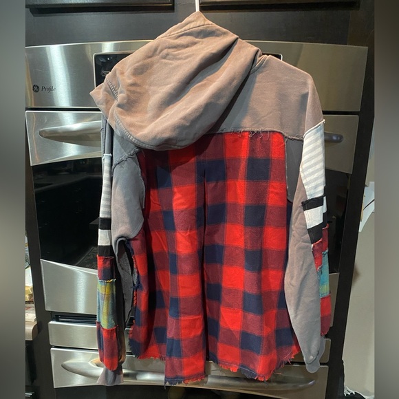 Easel Cold Brew Hoodie - Picture 9 of 10